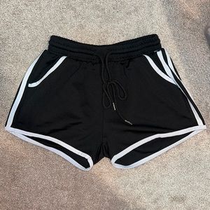 INDERO Size S/M Color Black with White Accents Soft Booty Shorts with Pockets